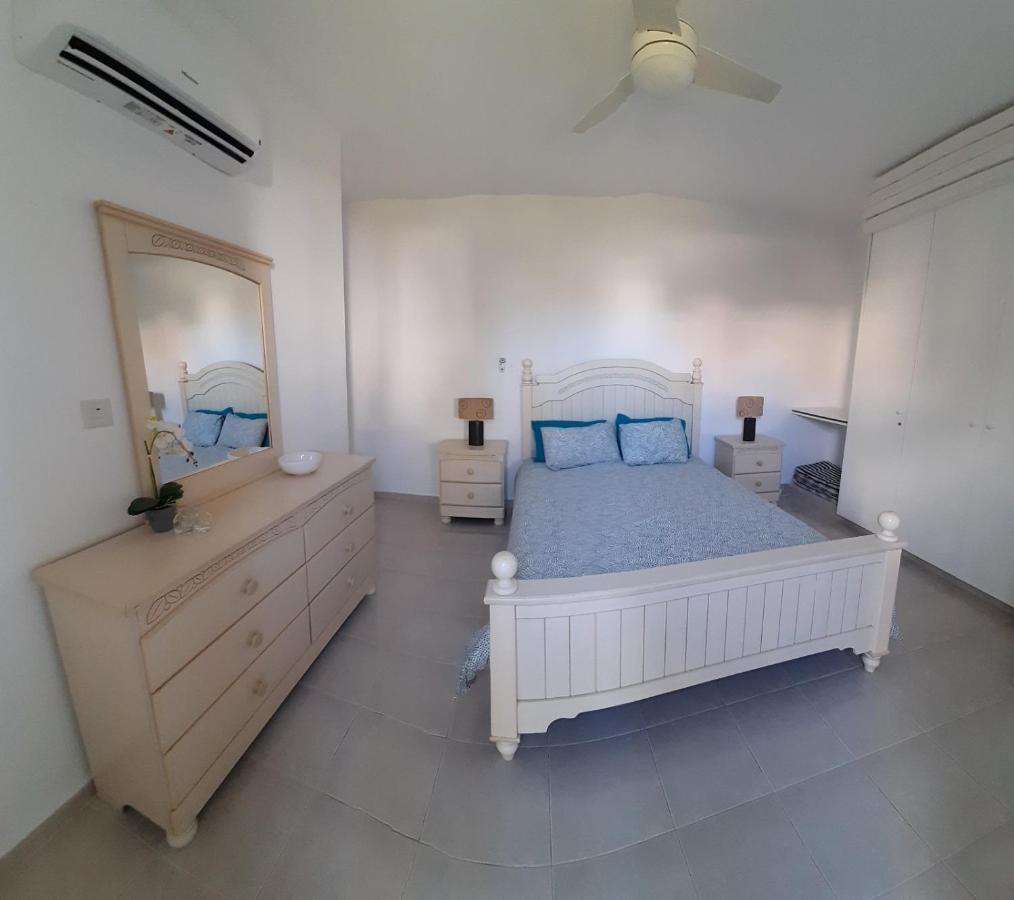 Zom Holiday Apartment 파포스 외부 사진